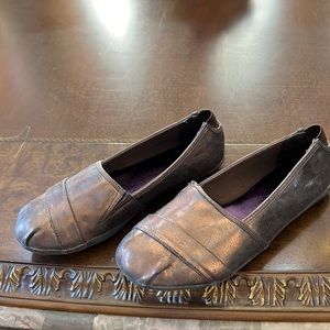 Kenneth Cole flat shoes NWOT